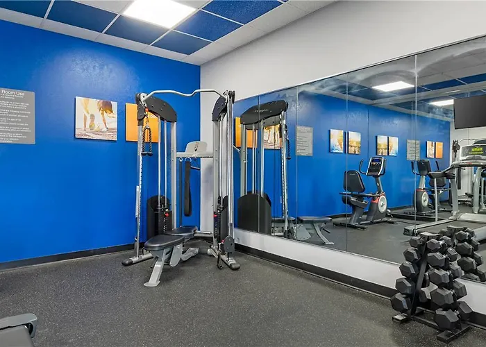 Comfort Msp Airport - Mall Of America 4*